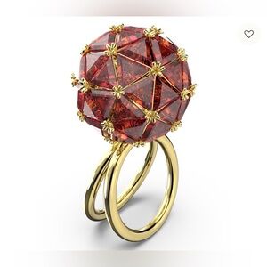 SWAROVSKI CURIOSA RING - NWT
